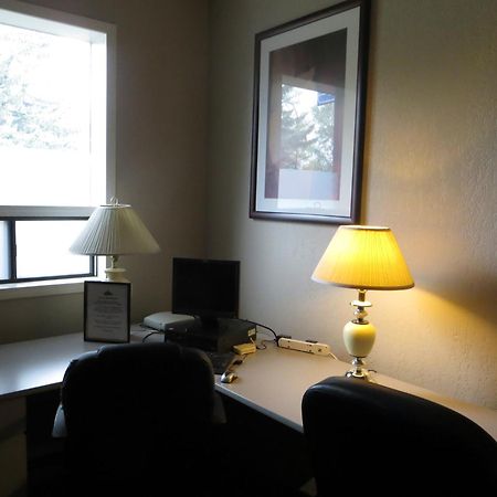 Ba Hotel Red Deer Luaran gambar