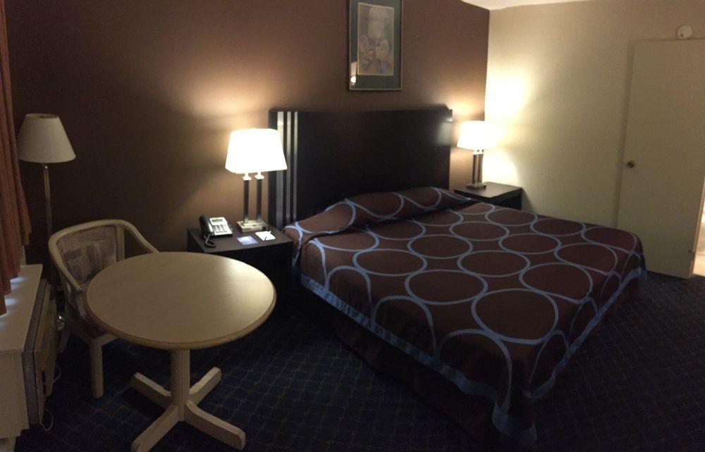 Ba Hotel Red Deer Luaran gambar
