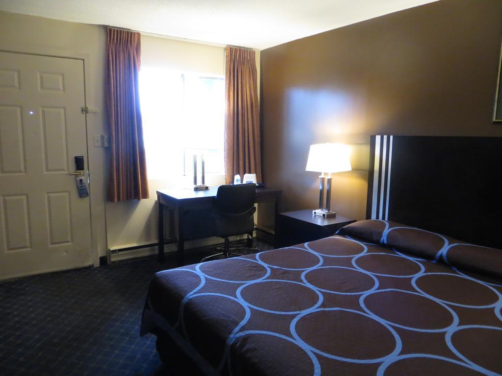 Ba Hotel Red Deer Luaran gambar