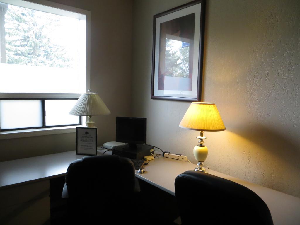 Ba Hotel Red Deer Luaran gambar