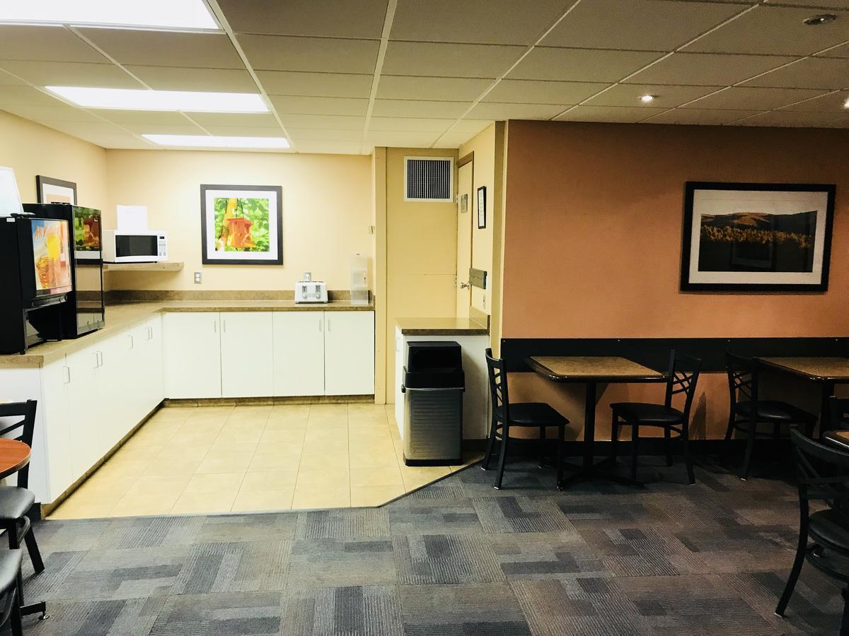 Ba Hotel Red Deer Luaran gambar