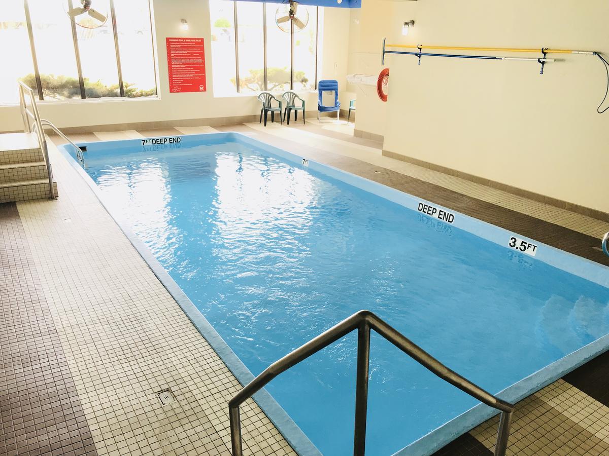 Ba Hotel Red Deer Luaran gambar