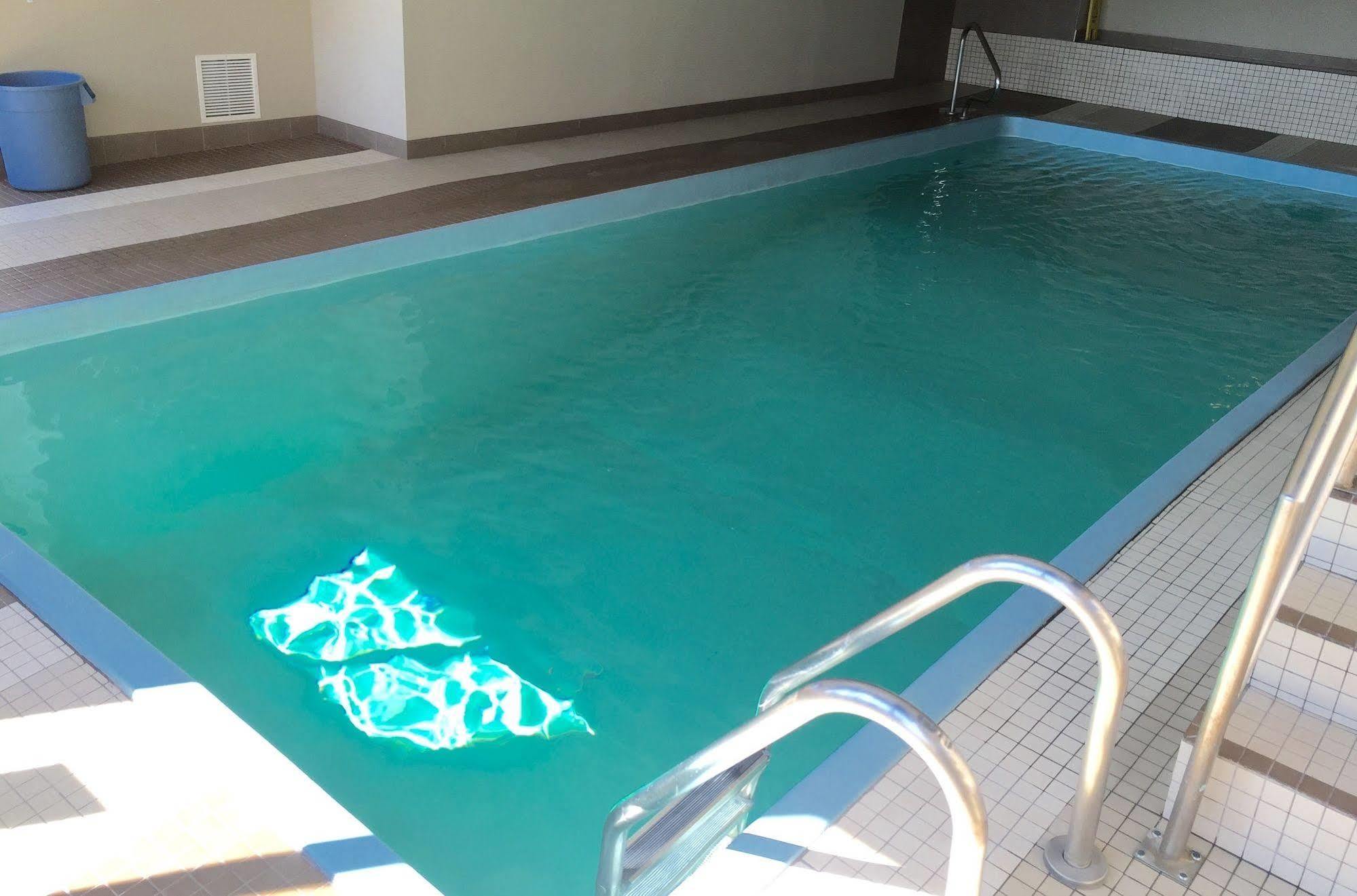 Ba Hotel Red Deer Luaran gambar