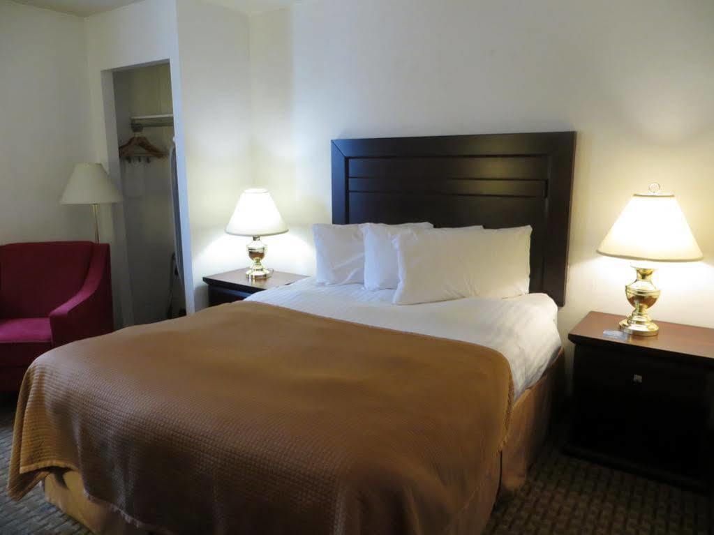 Ba Hotel Red Deer Luaran gambar